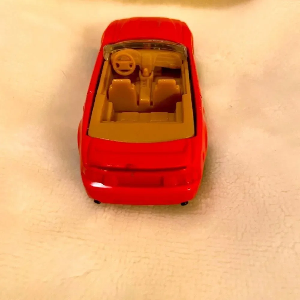MATCHBOX SUBWAY FORD MUSTANG CONVERTIBLE MATTEL